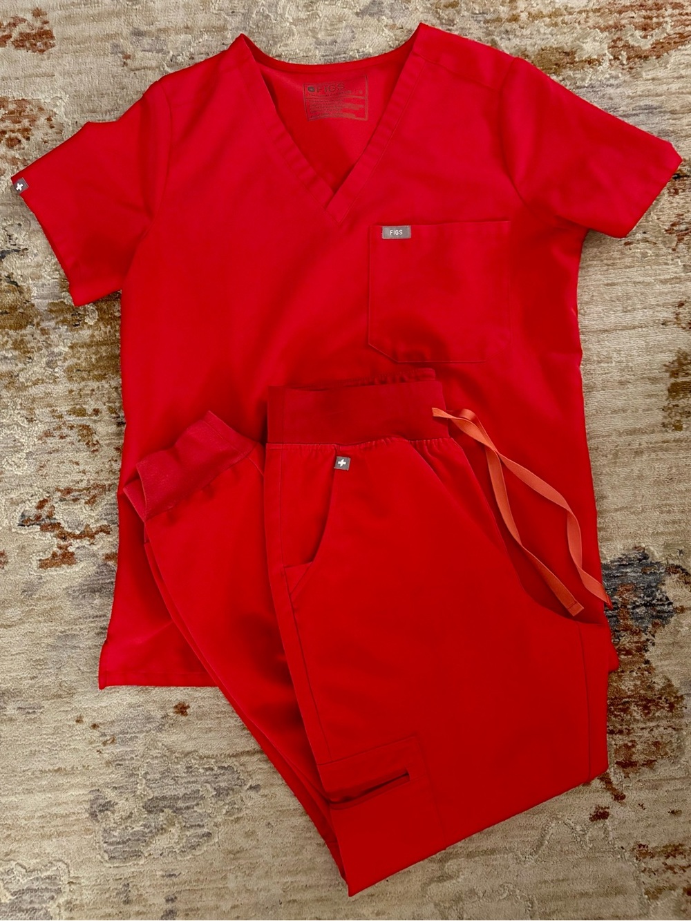 Figs Pop Red Scrub Set